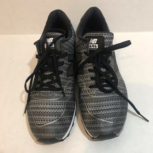 New Never Worn Women’s 696 v1 Sneaker